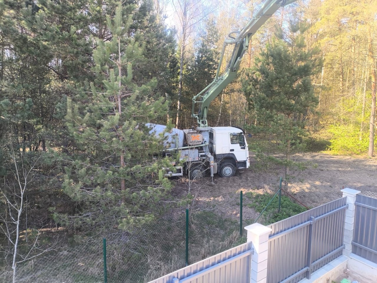 Гибрид в труднодоступном месте — работа в лесном массиве